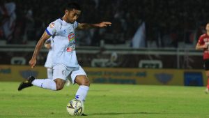 Dikontrak Arema Dua Musim, Agil Munawar Sial Dua Kali