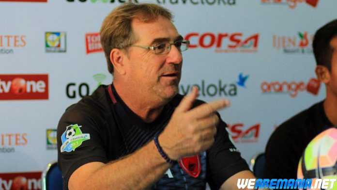 Robert Alberts Siapkan 20 Pemain Bersib Bandung untuk Lawan Arema
