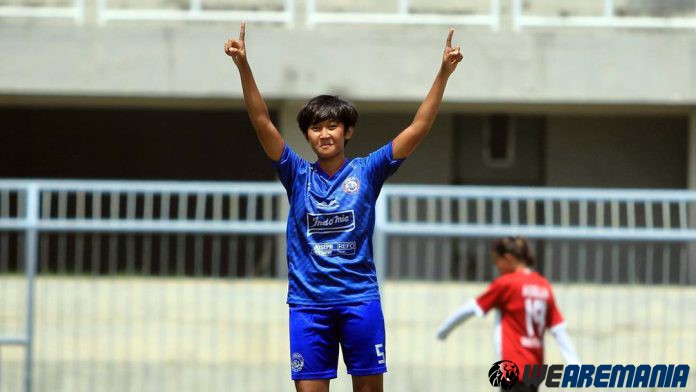 Sabrina Mutiara, Pemain Arema Putri yang Jago Nyanyi